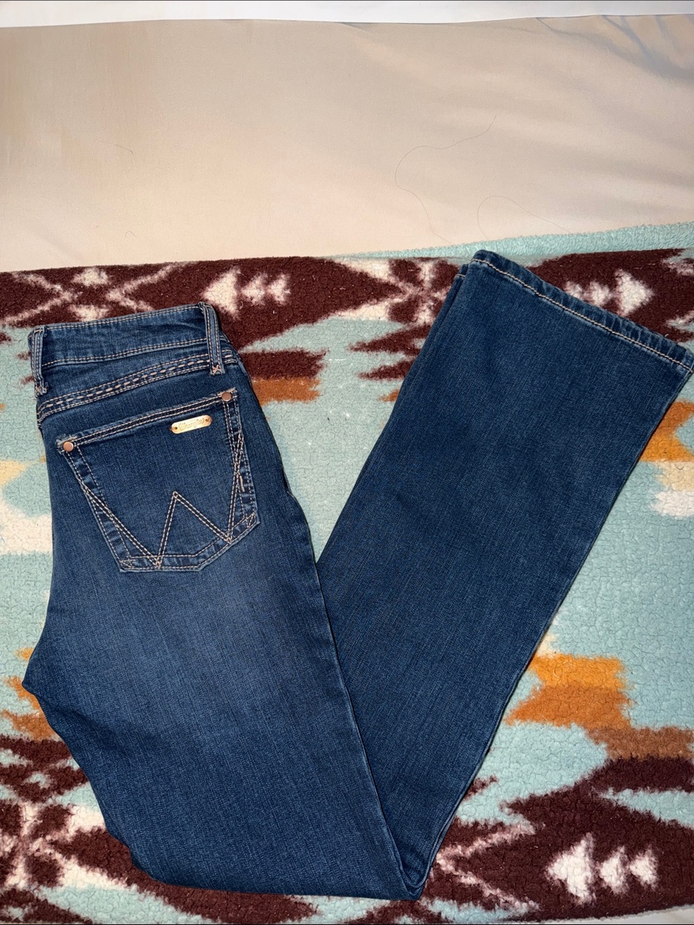 Women’s WRANGLER MID RISE BOOT CUT SIZE 27 x 32 Dark Blue Denim Jeans